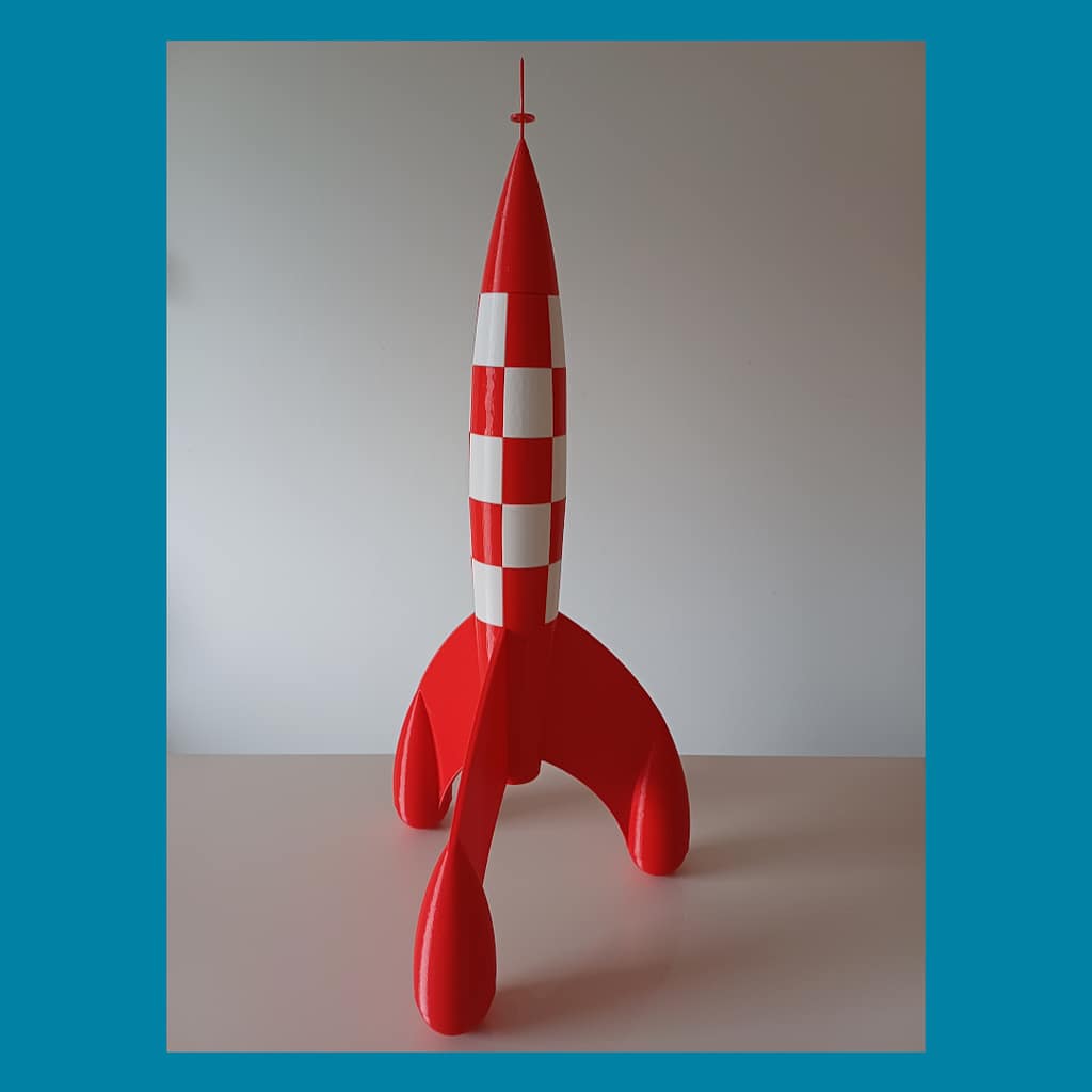 Full view of the rocket as present in the comic book Tintin titled Destination Moon used for decoration.